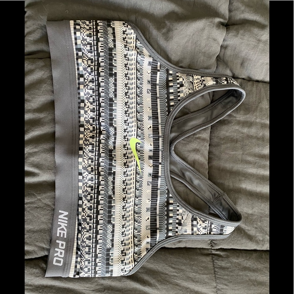 Nike Pro Sports Bra